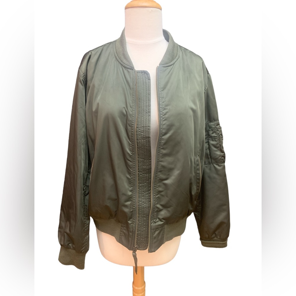 EUC, GAP Green Satin Primaloft Lined, Bomber Jacket